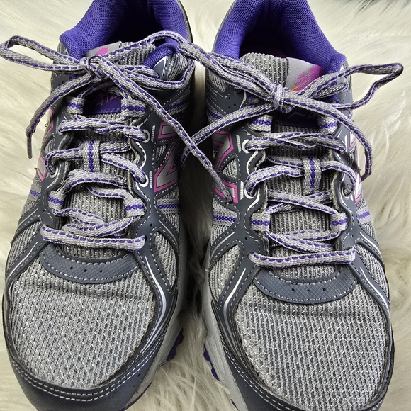 New Balance Womens Shoe Size 7 - Picture 3 of 13
